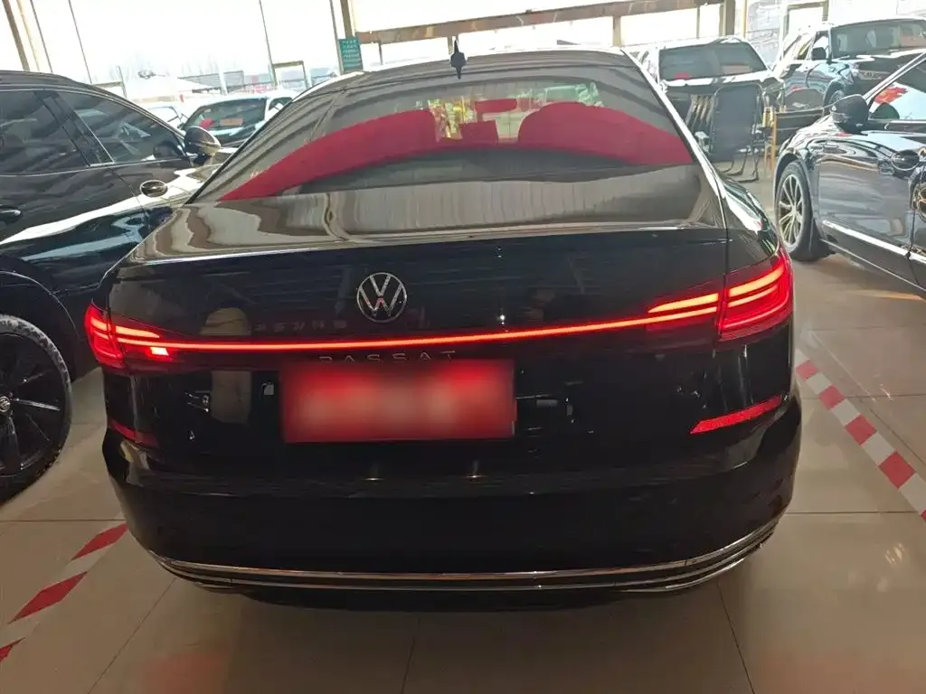 Volkswagen Passat — фото 6