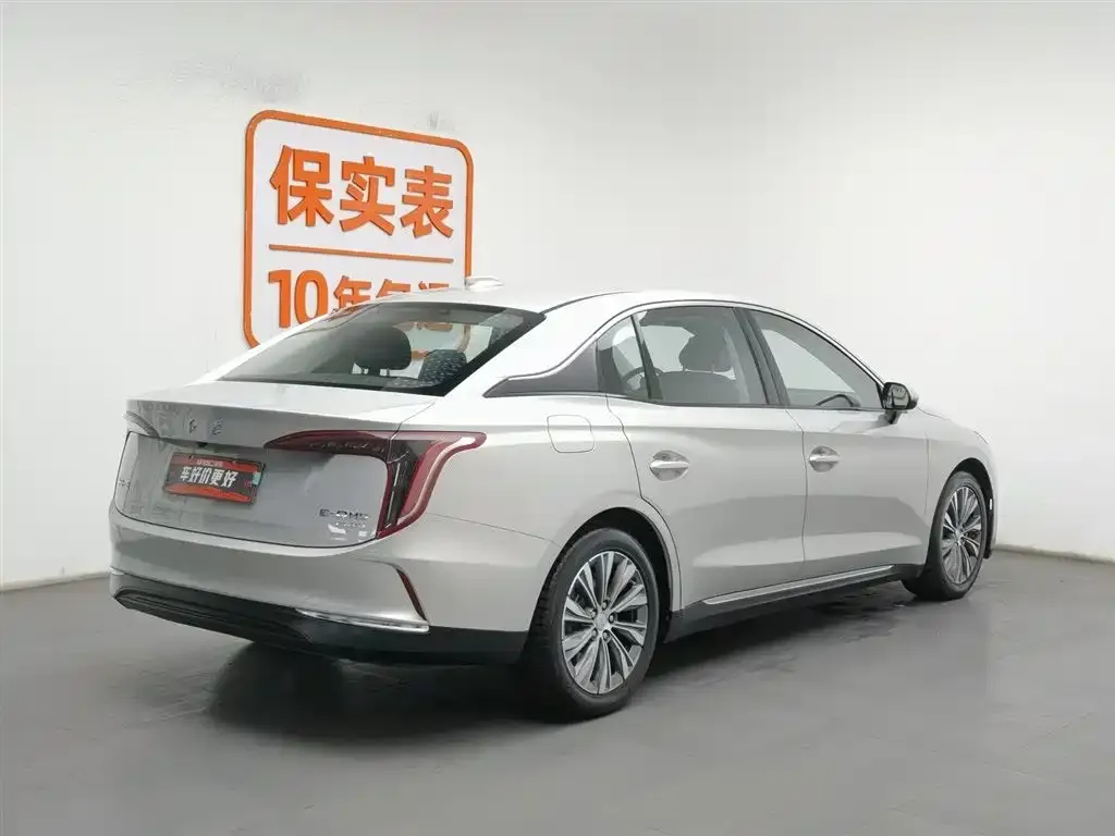 Hongqi E-QM5 — фото 2