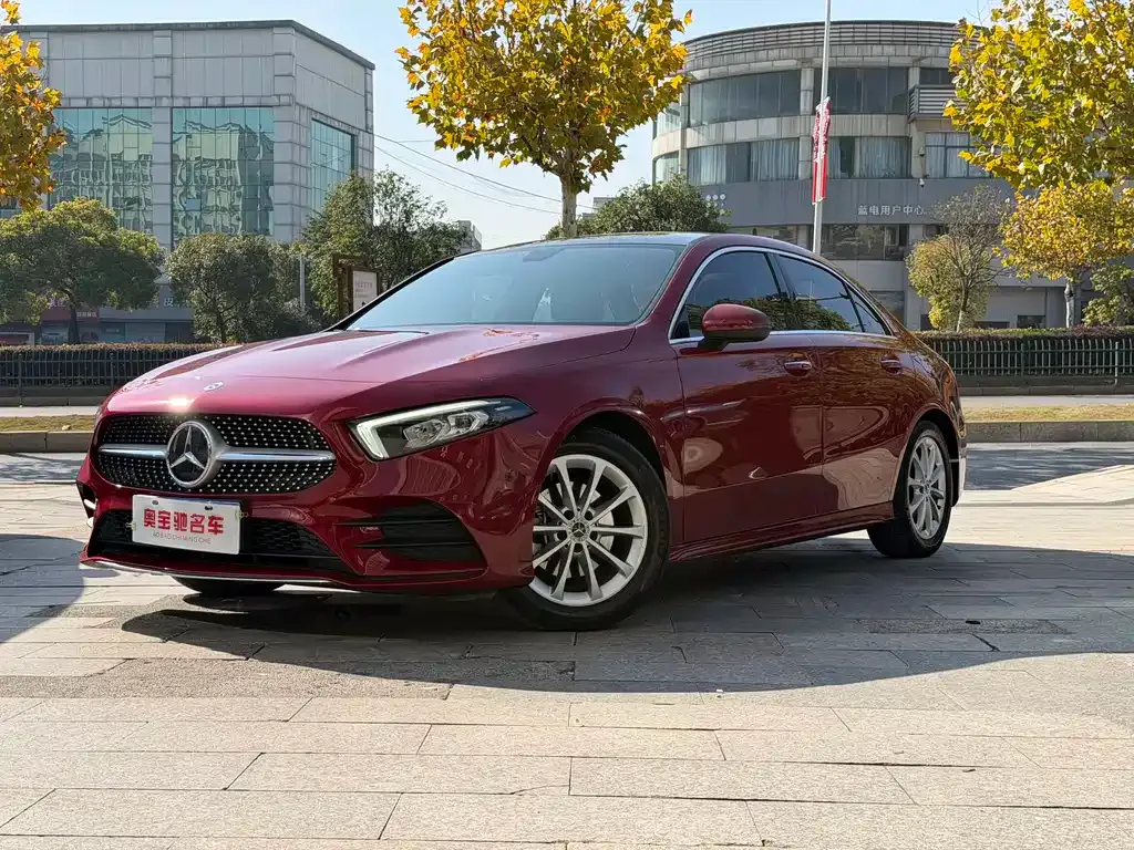 Mercedes-Benz A-Class — фото 1