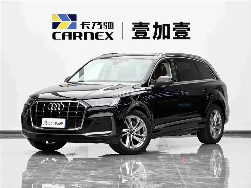 Audi Q7 — фото 1