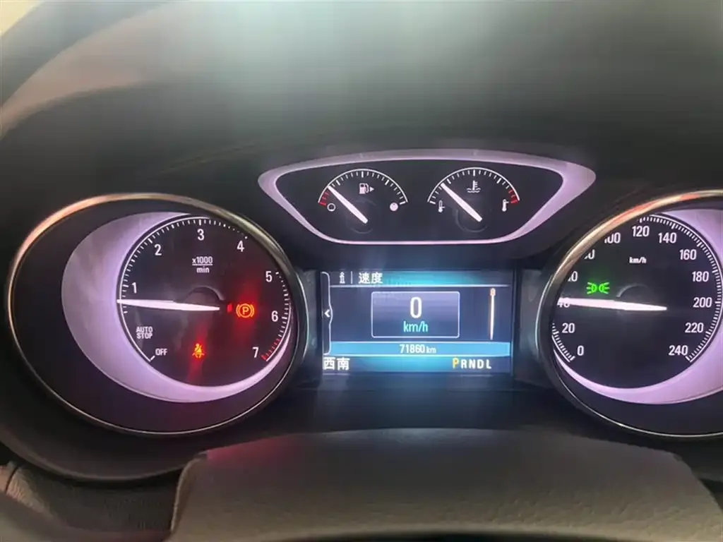 Buick Envision Plus — фото 3