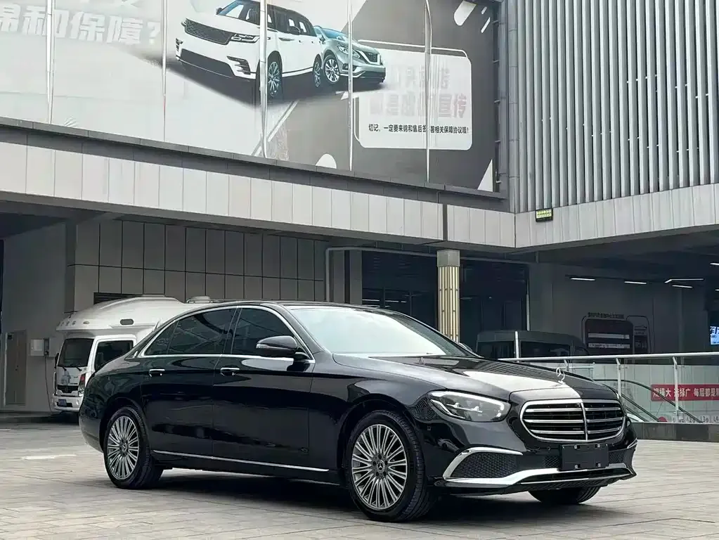 Mercedes-Benz E-Class — фото 2