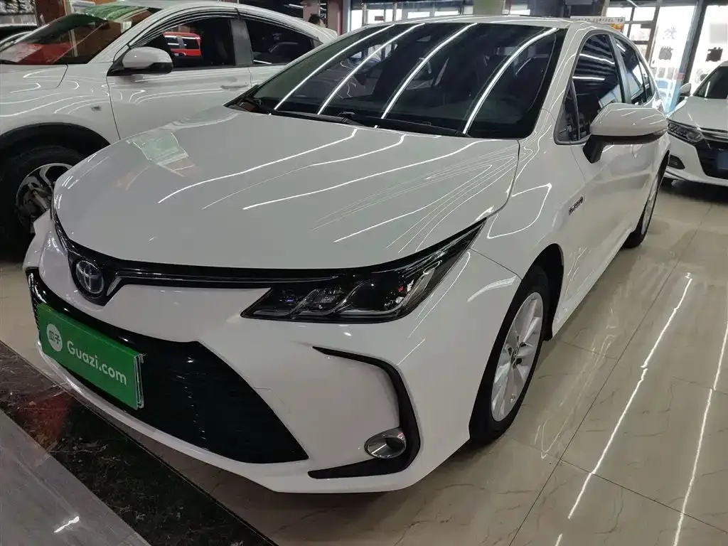 Toyota Corolla — фото 1
