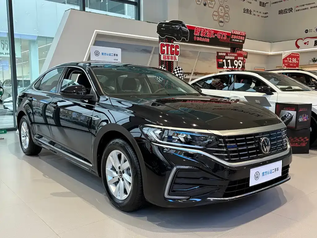 Volkswagen Passat New Energy — фото 7