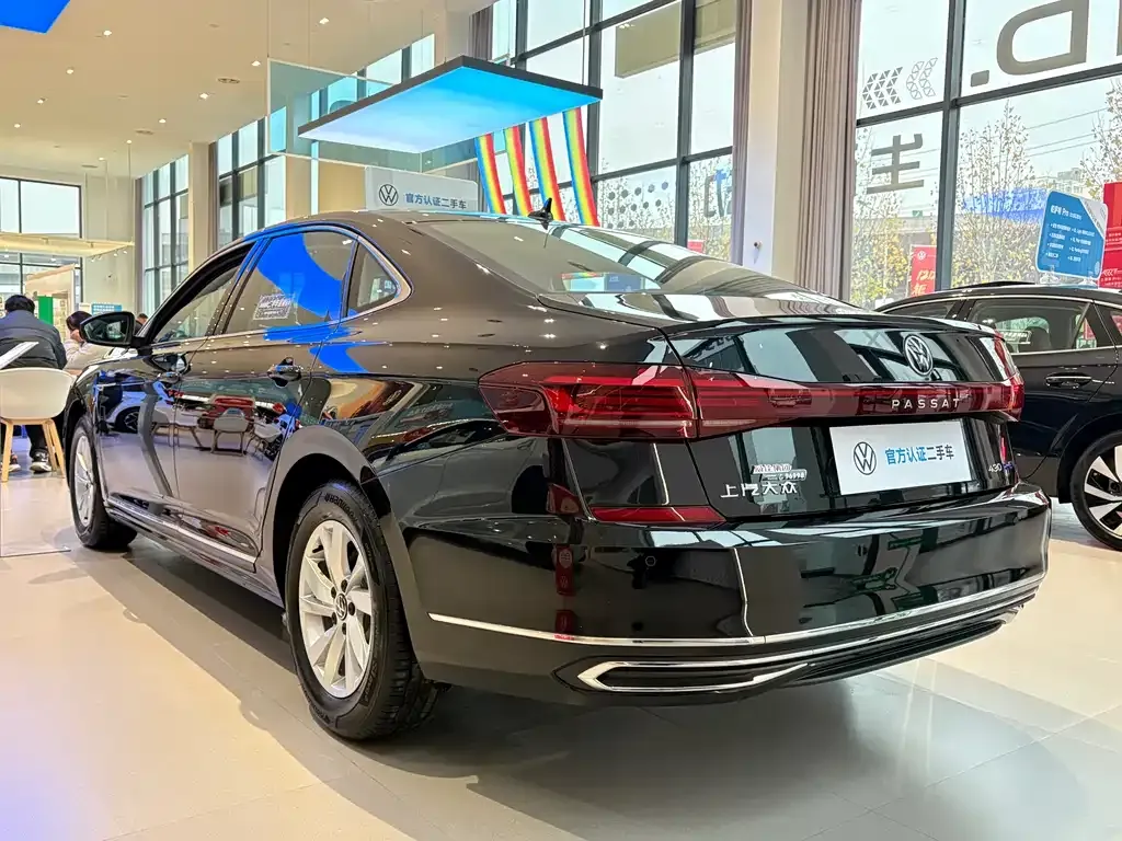 Volkswagen Passat New Energy — фото 9