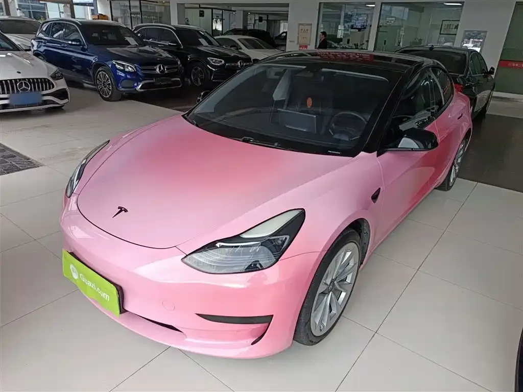 Tesla Model 3 — фото 1