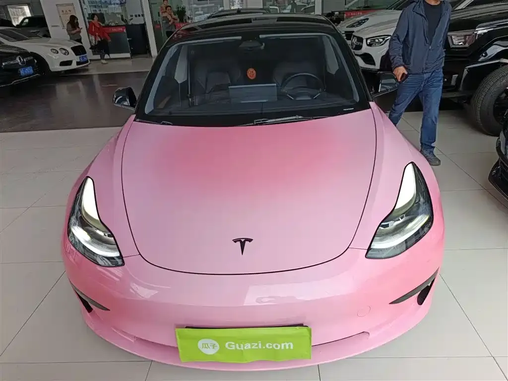 Tesla Model 3 — фото 3
