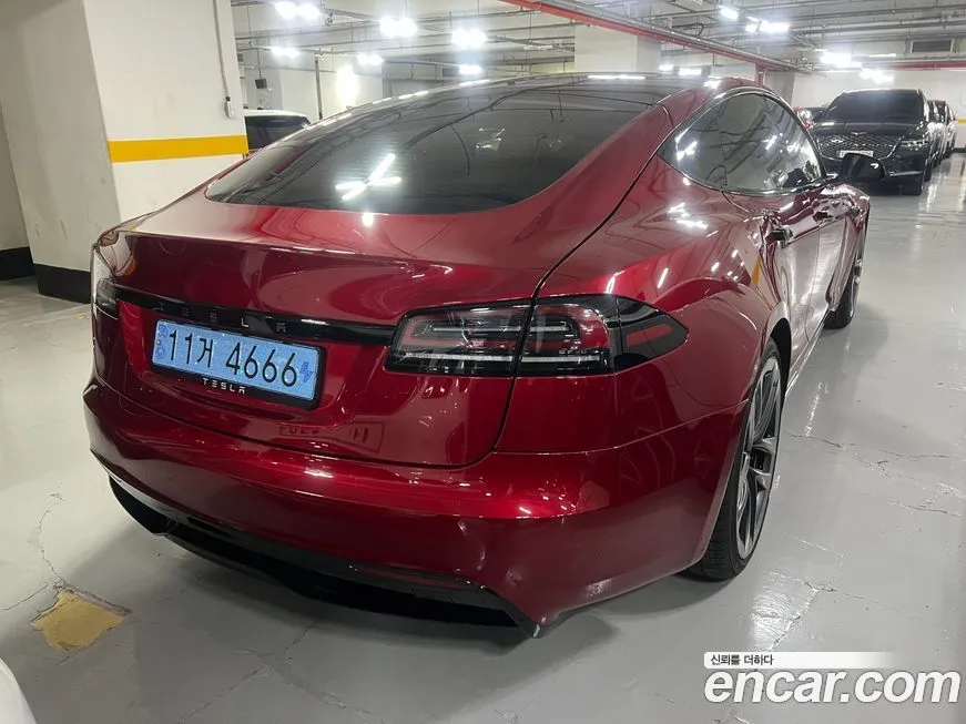 Tesla Model S — фото 6