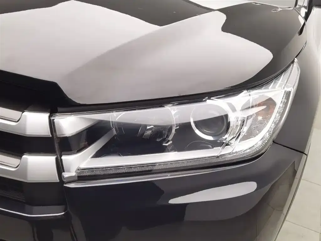 Toyota Highlander — фото 5
