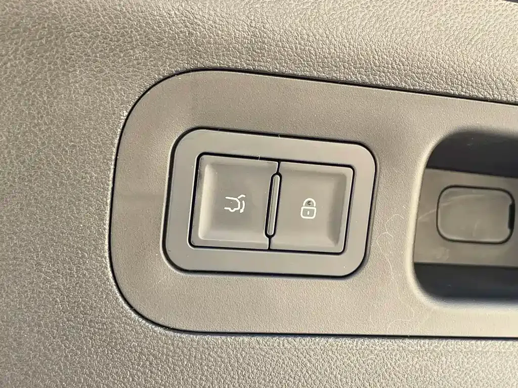 BYD Hiace 07 DM-i — фото 7