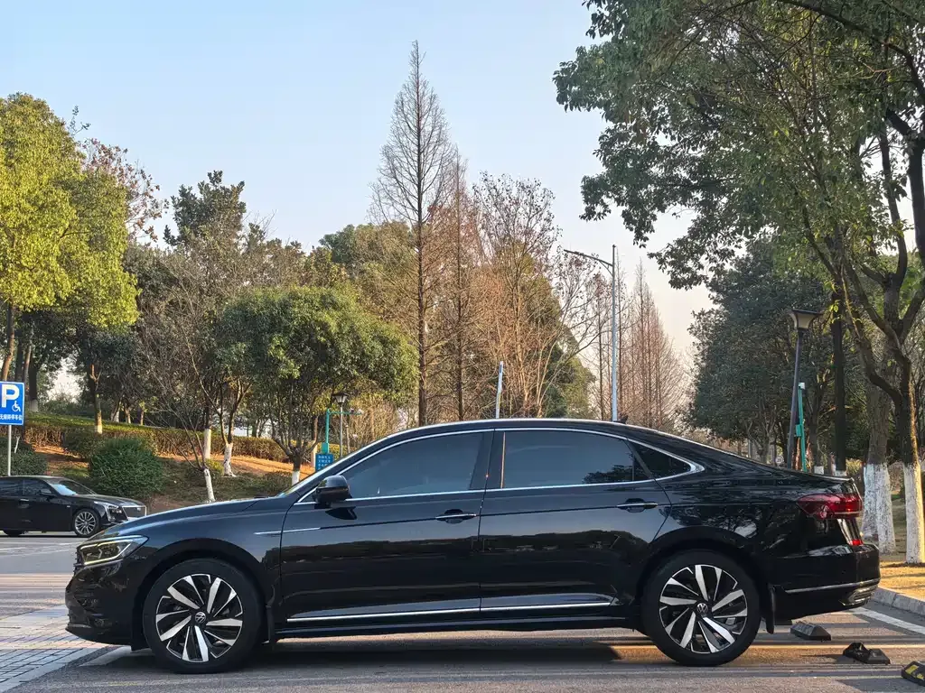 Volkswagen Passat — фото 7