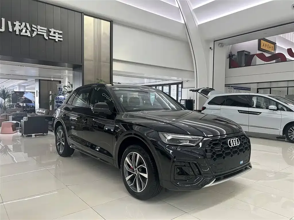 Audi Q5L — фото 4