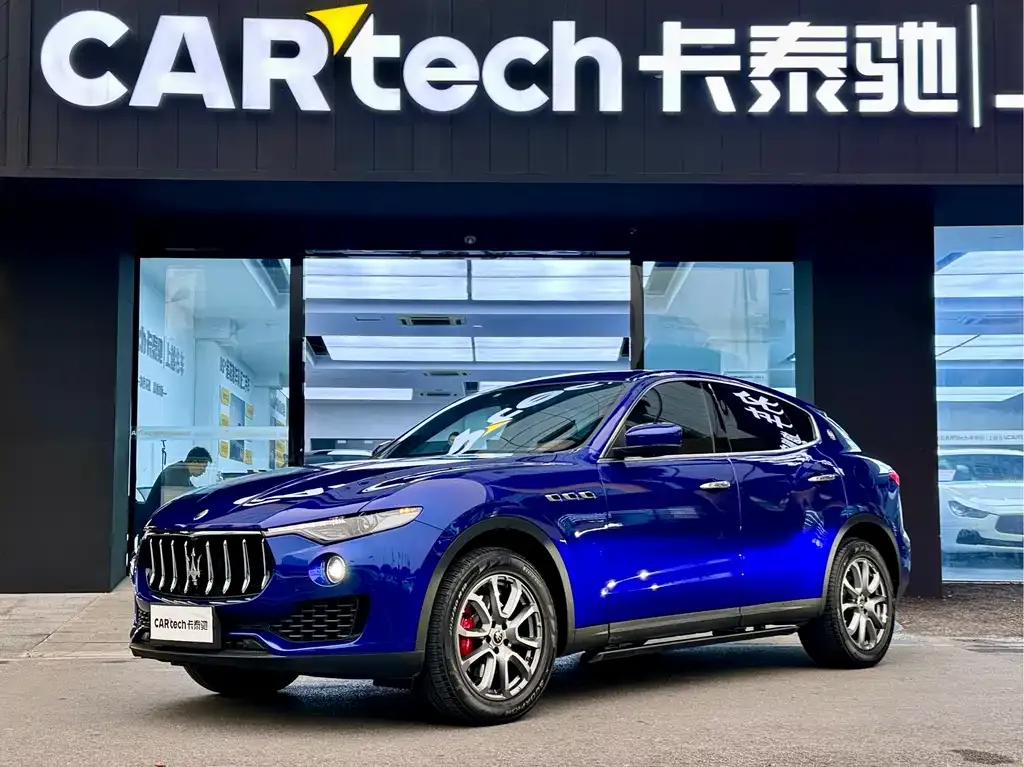 Maserati Levante — фото 1