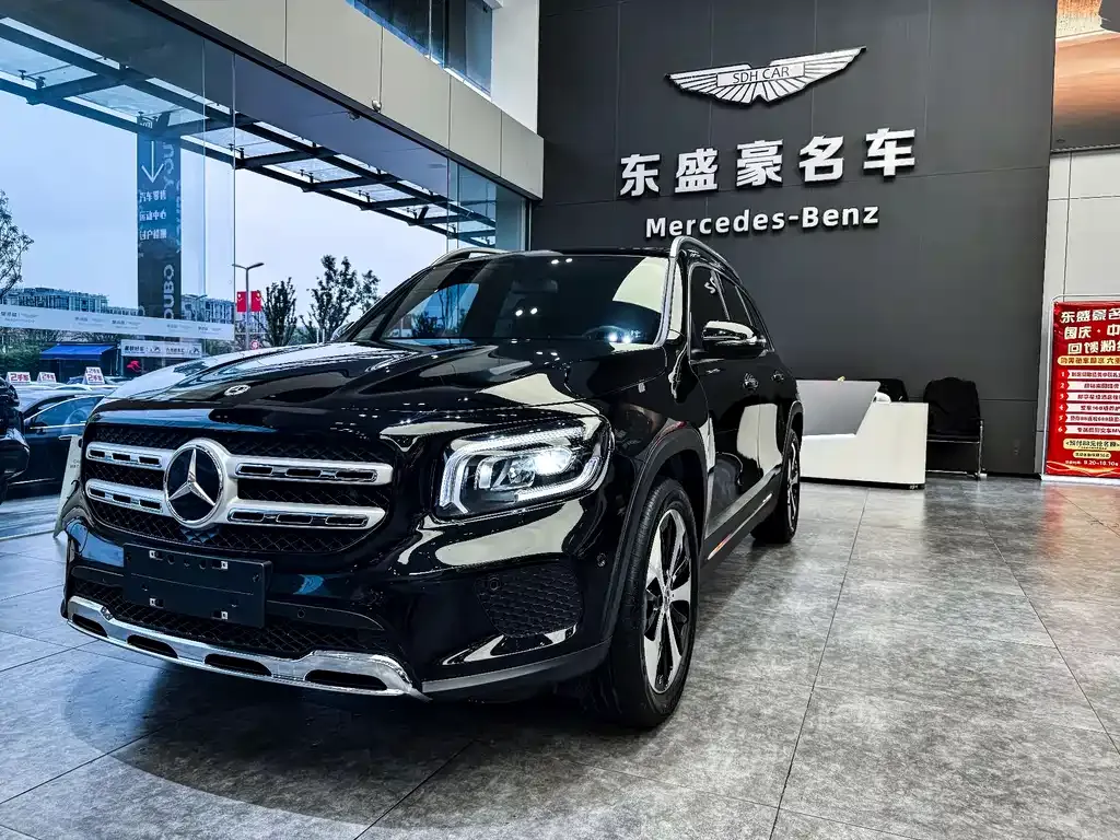 Mercedes-Benz GLB — фото 1