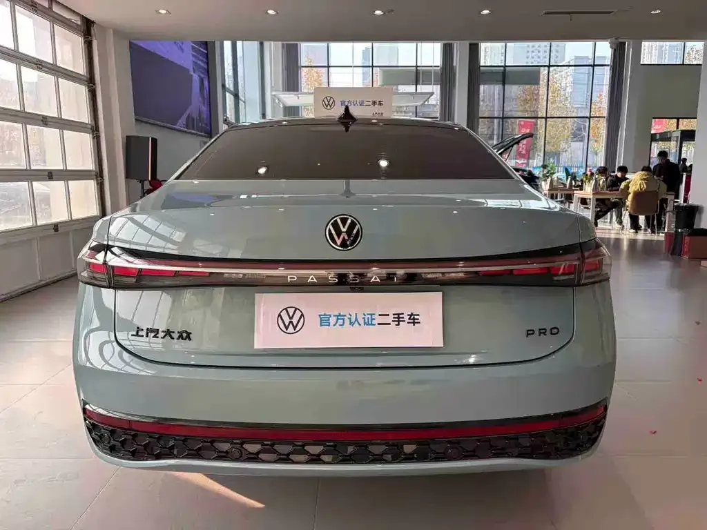 Volkswagen Passat — фото 5