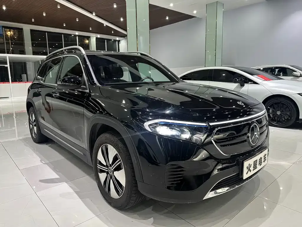 Mercedes-Benz EQB — фото 10
