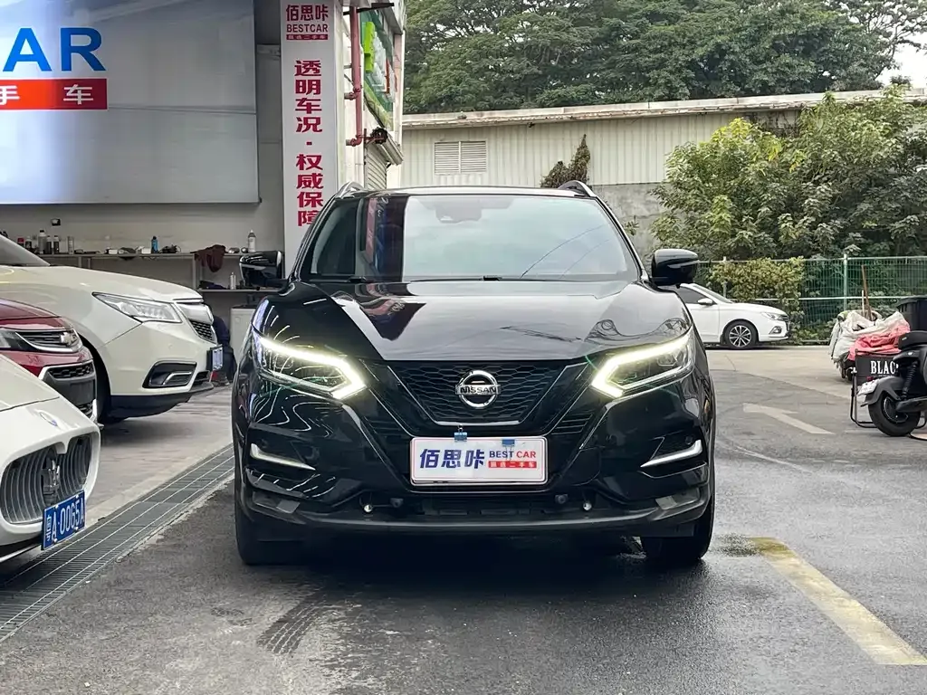 Nissan Qashqai — фото 10