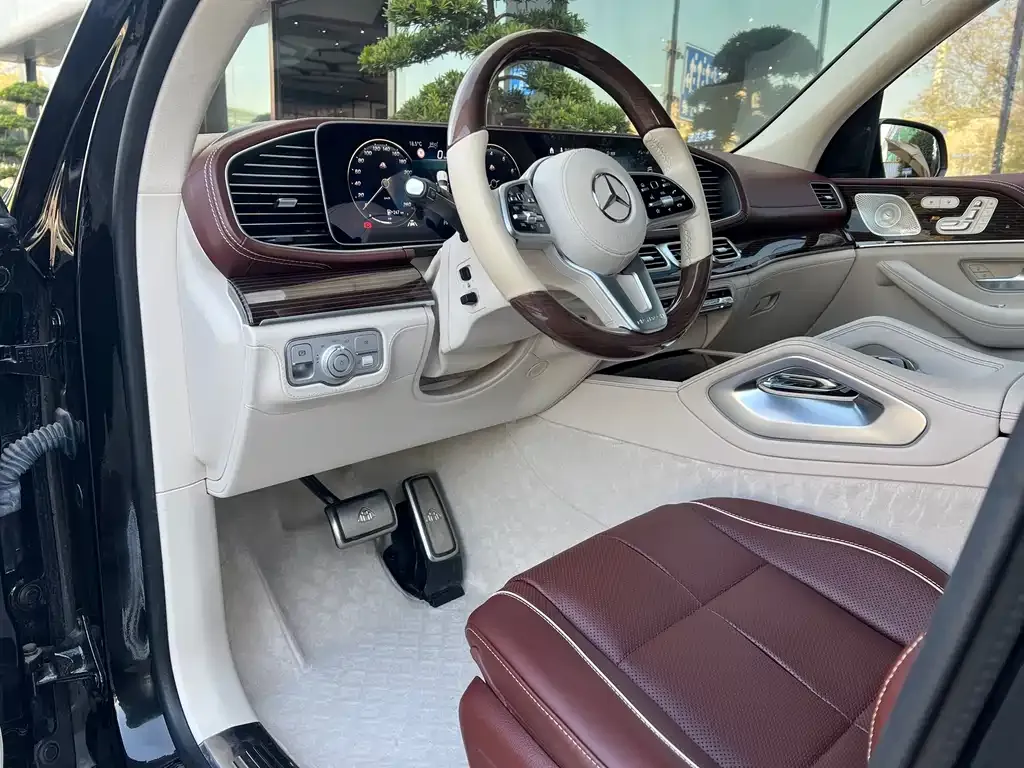 Mercedes-Benz GLS — фото 5