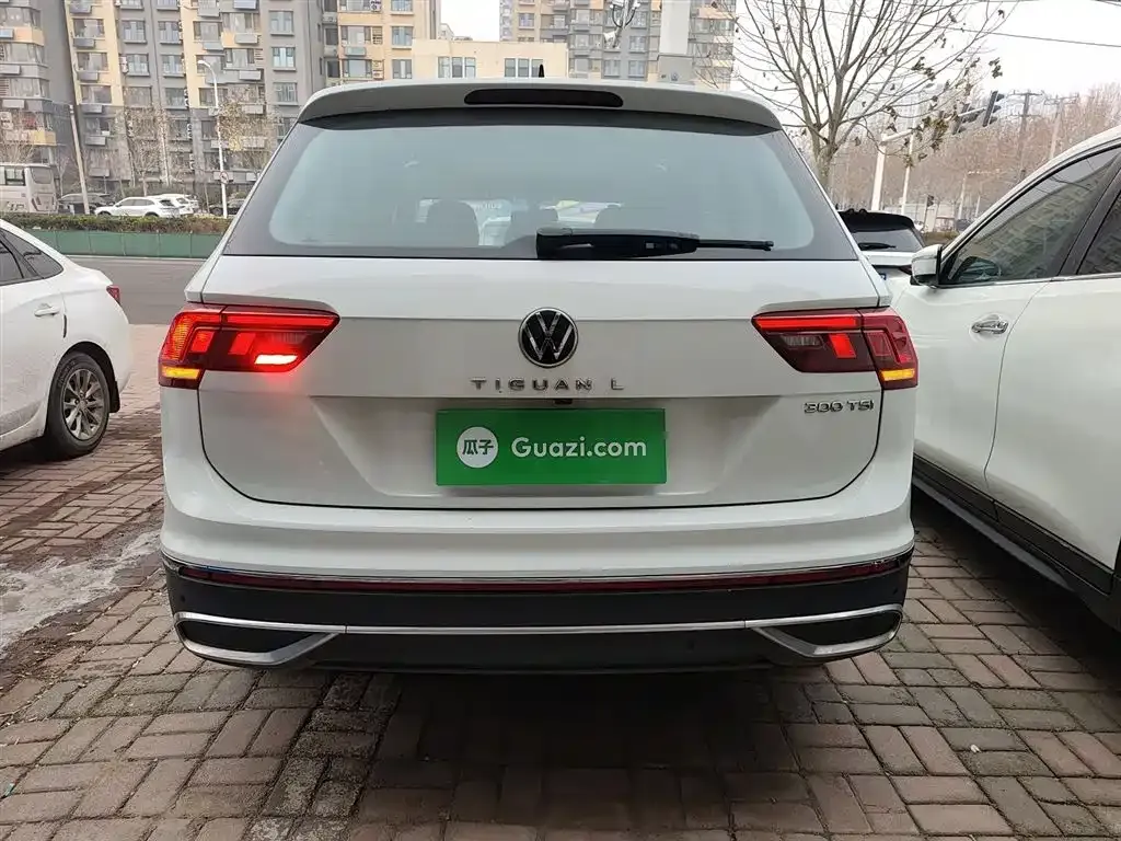 Volkswagen Tiguan L — фото 6