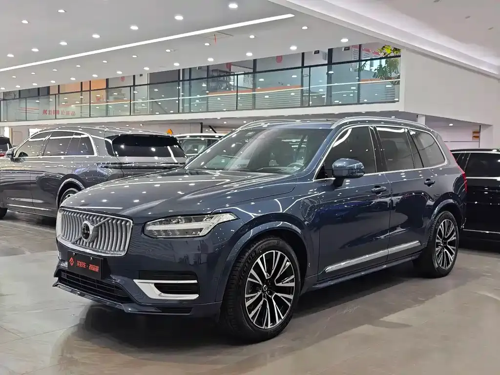 Volvo XC90 PHEV — фото 1
