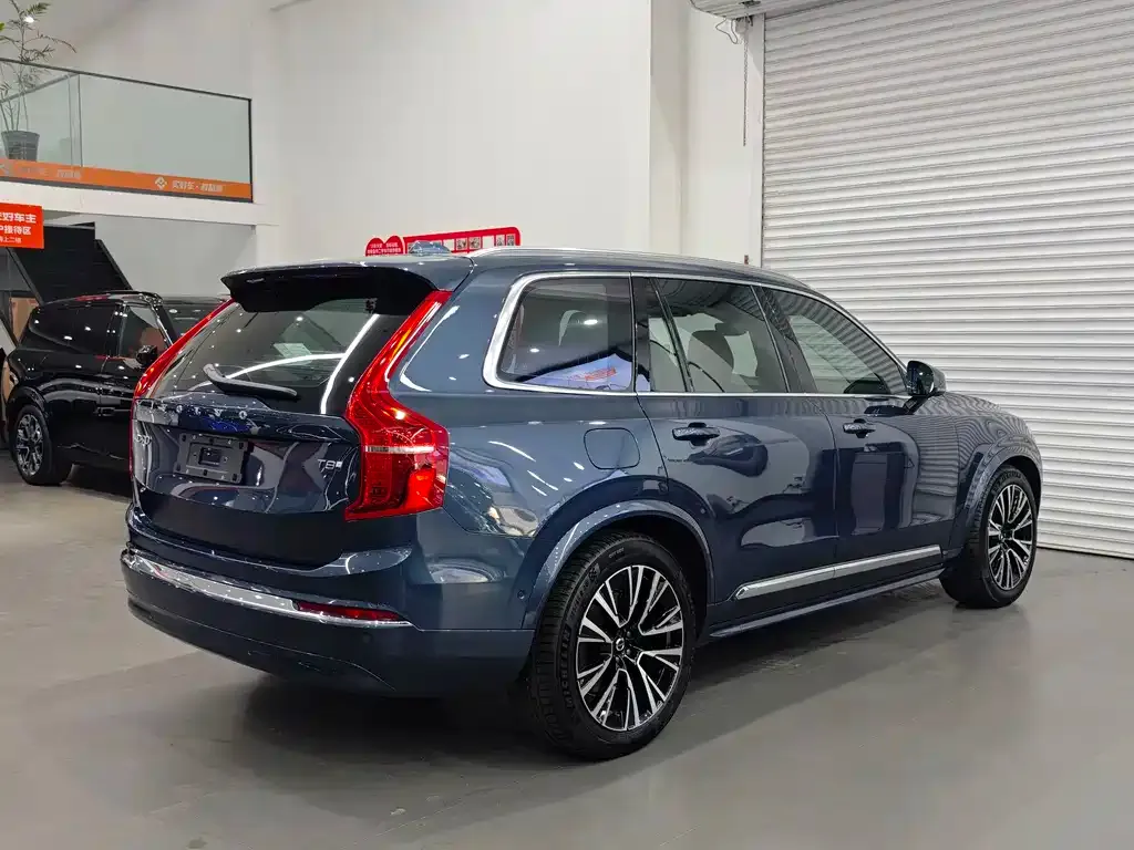 Volvo XC90 PHEV — фото 8