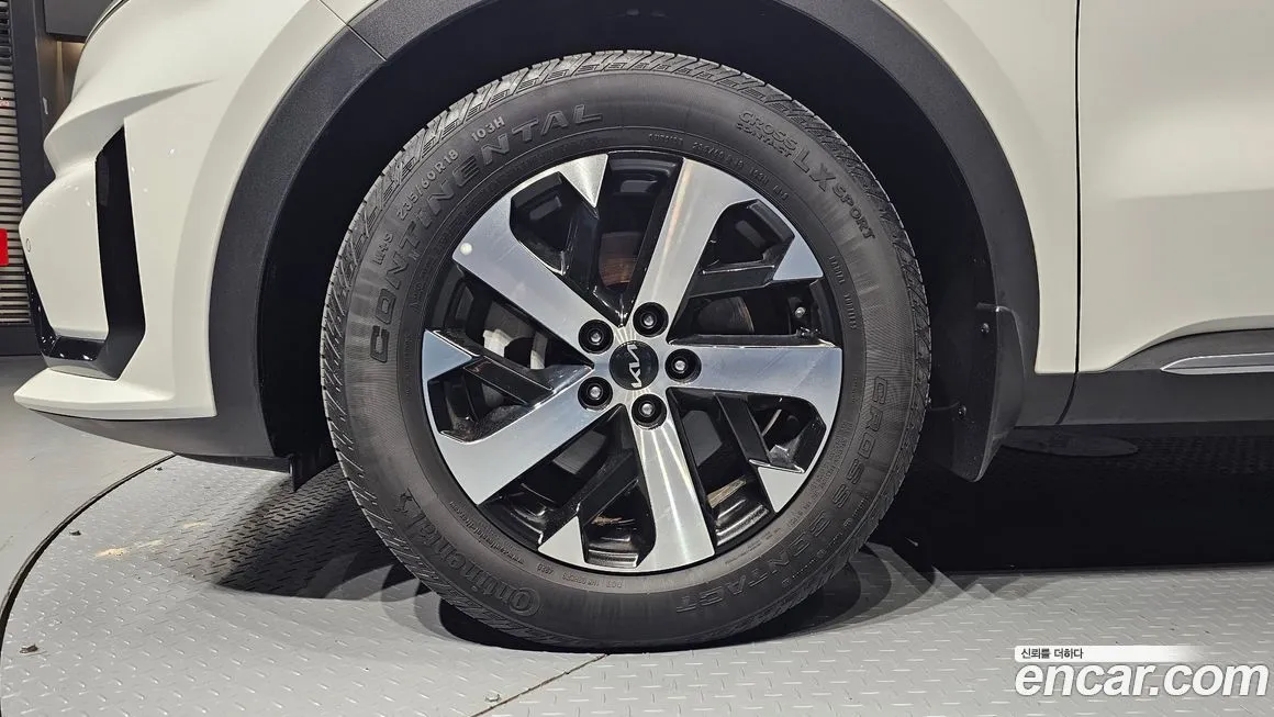 Kia Sorento — фото 3
