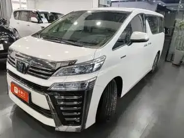 Toyota Vellfire — фото 1