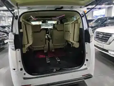 Toyota Vellfire — фото 10