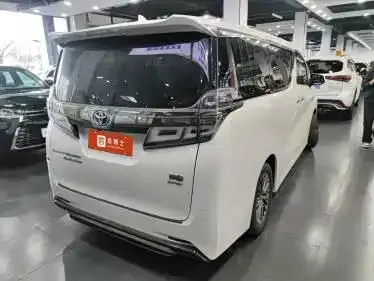 Toyota Vellfire — фото 4