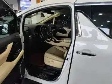 Toyota Vellfire — фото 3