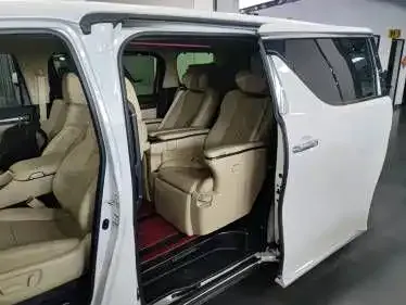 Toyota Vellfire — фото 6