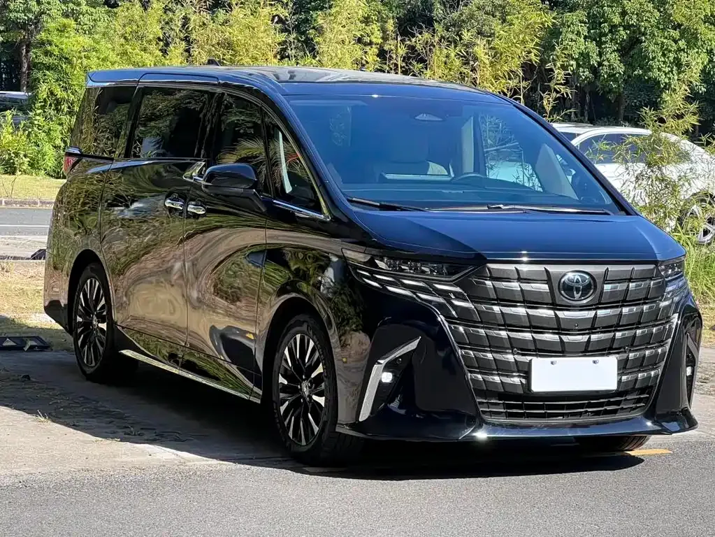 Toyota Alphard — фото 7
