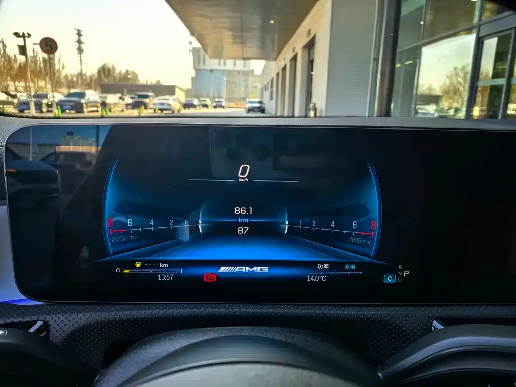 Mercedes-Benz CLA AMG — фото 2