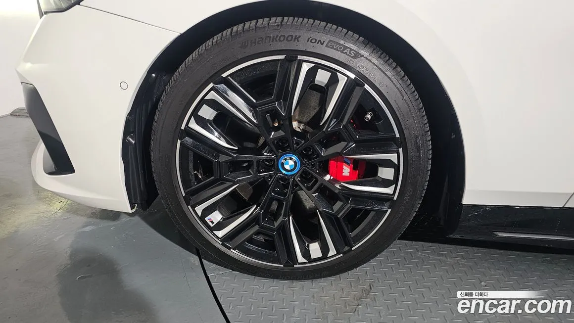 BMW i5 — фото 6
