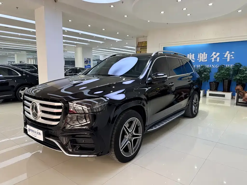 Mercedes-Benz GLS — фото 1