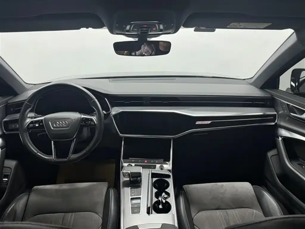 Audi A6L — фото 5