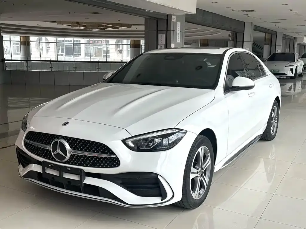 Mercedes-Benz C-Class — фото 1