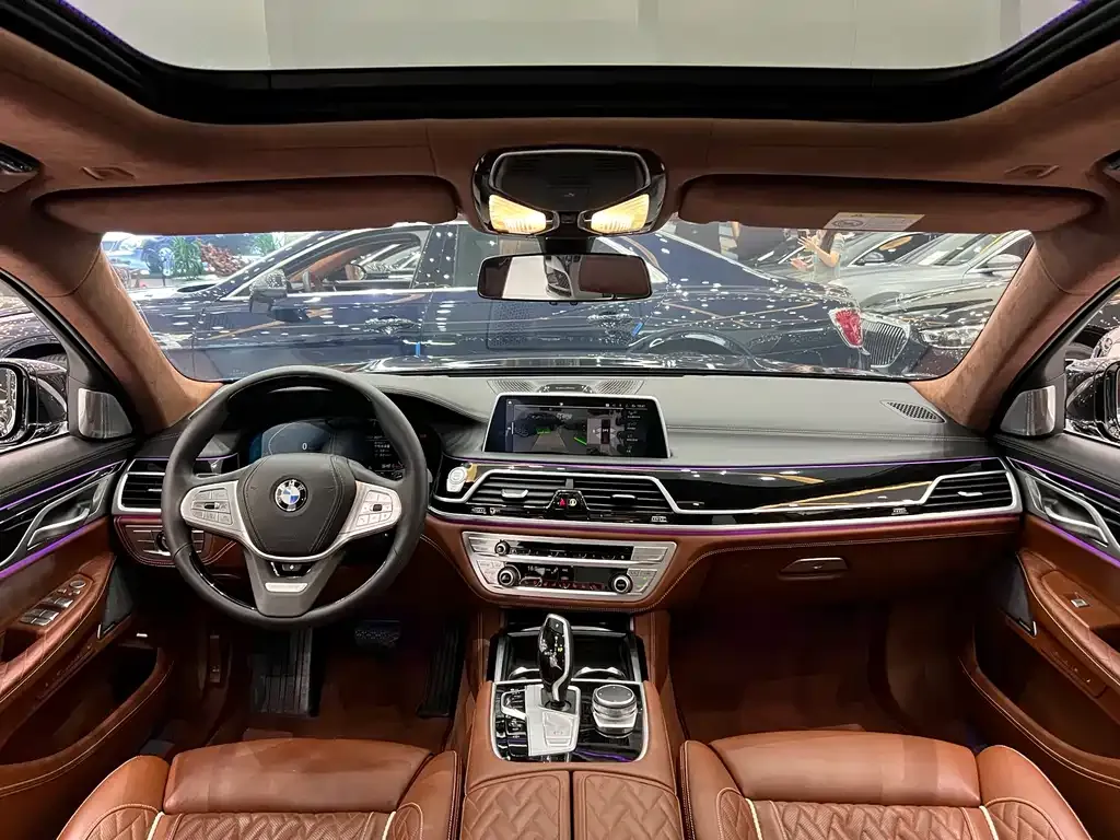 BMW 7 Series — фото 8