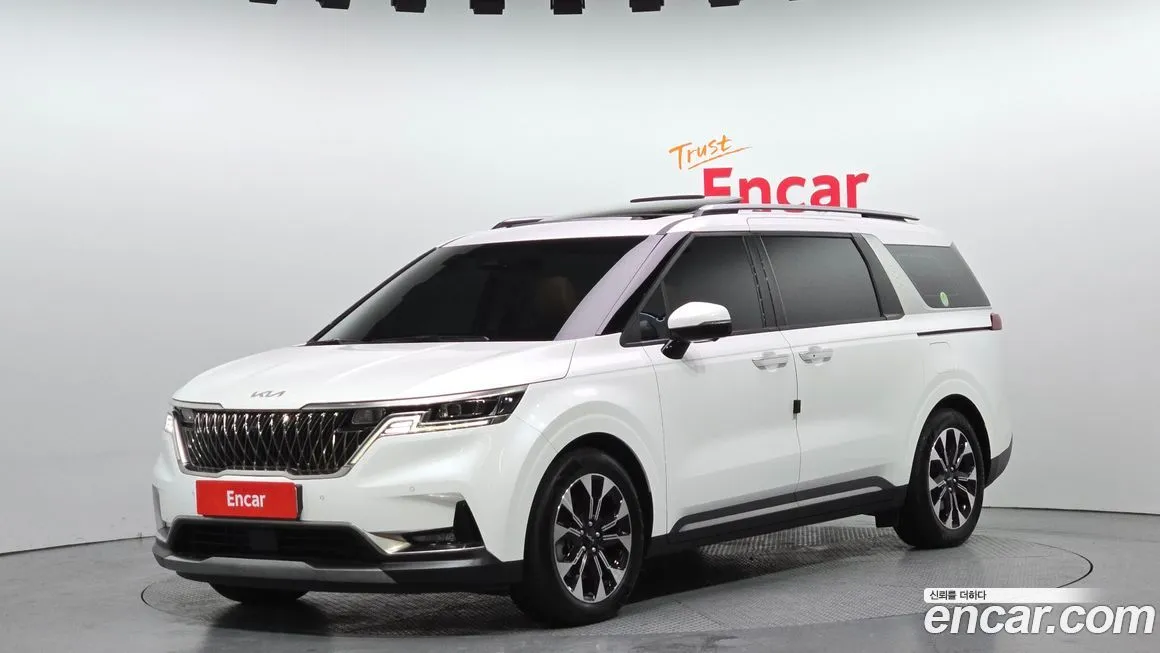 Kia Carnival — фото 1
