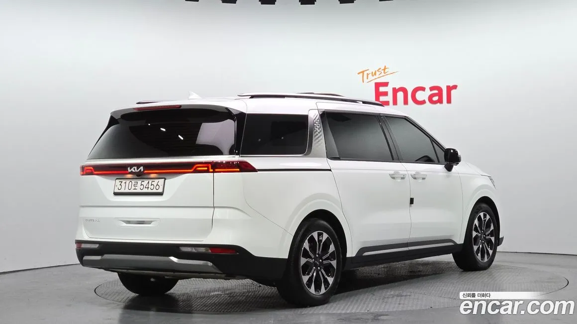 Kia Carnival — фото 3