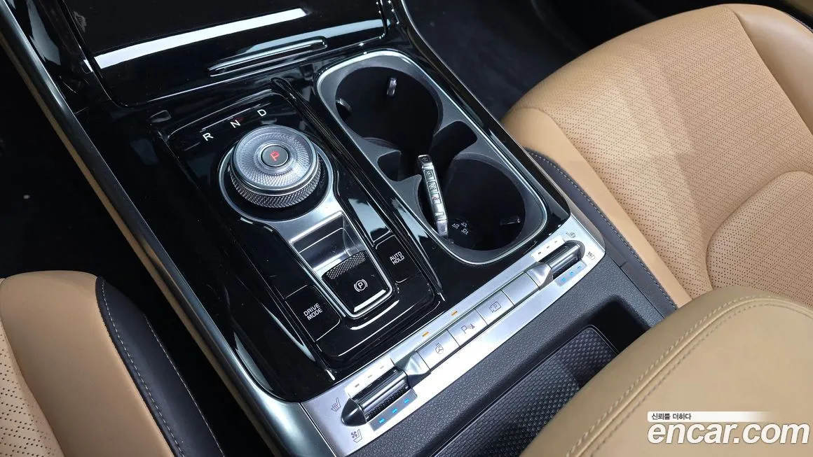 Kia Carnival — фото 10