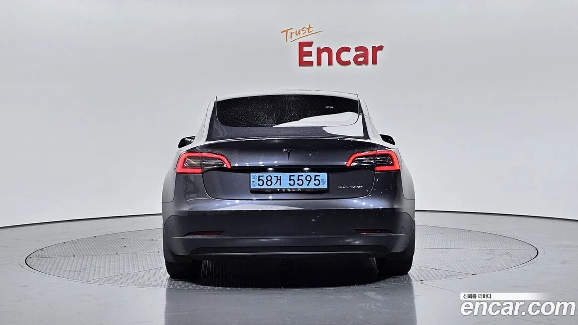 Tesla Model 3 — фото 3