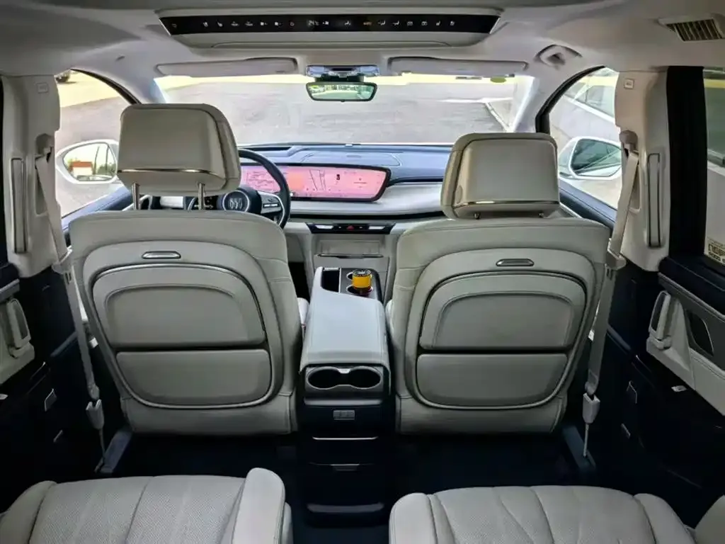 Buick GL8 Hybrid — фото 3