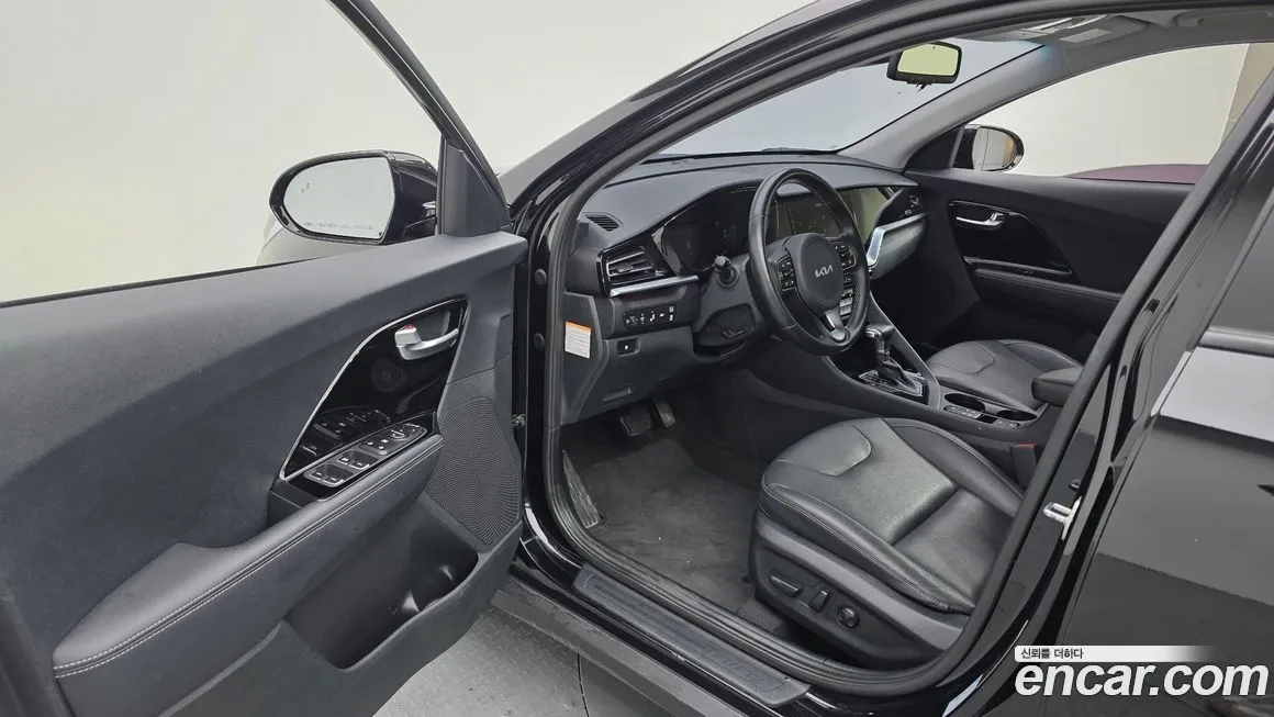 Kia Niro — фото 10