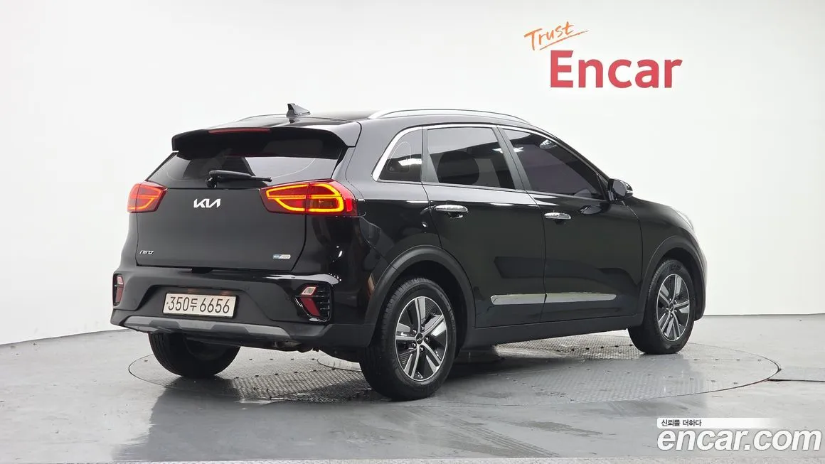 Kia Niro — фото 2
