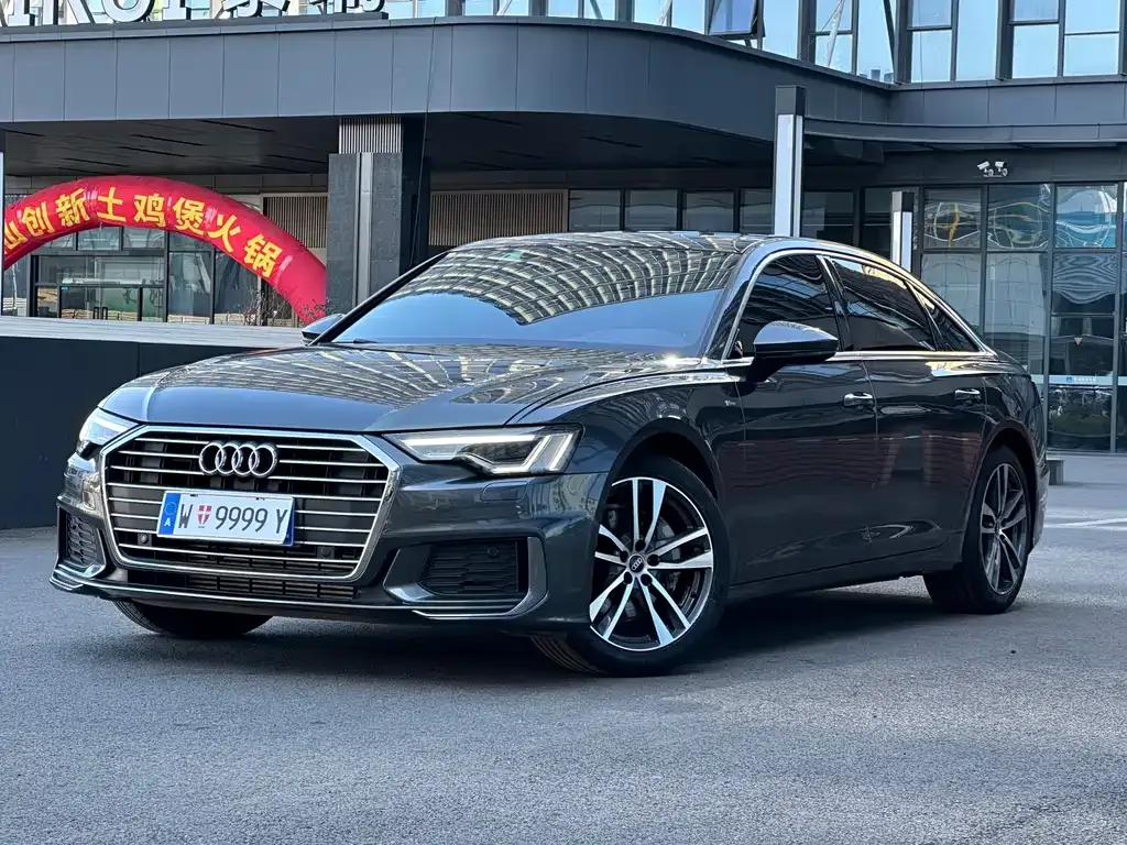 Audi A6L — фото 1