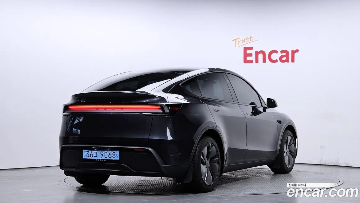 Tesla Model Y — фото 3