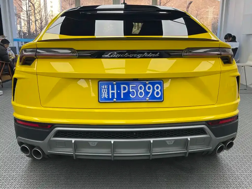 Lamborghini Urus — фото 7