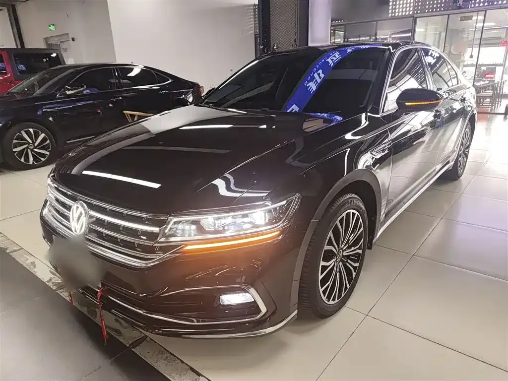Volkswagen Phideon — фото 1