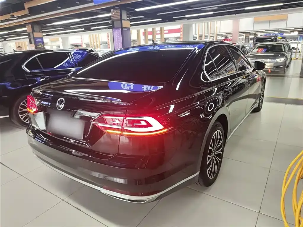 Volkswagen Phideon — фото 9